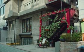 Twotwo House